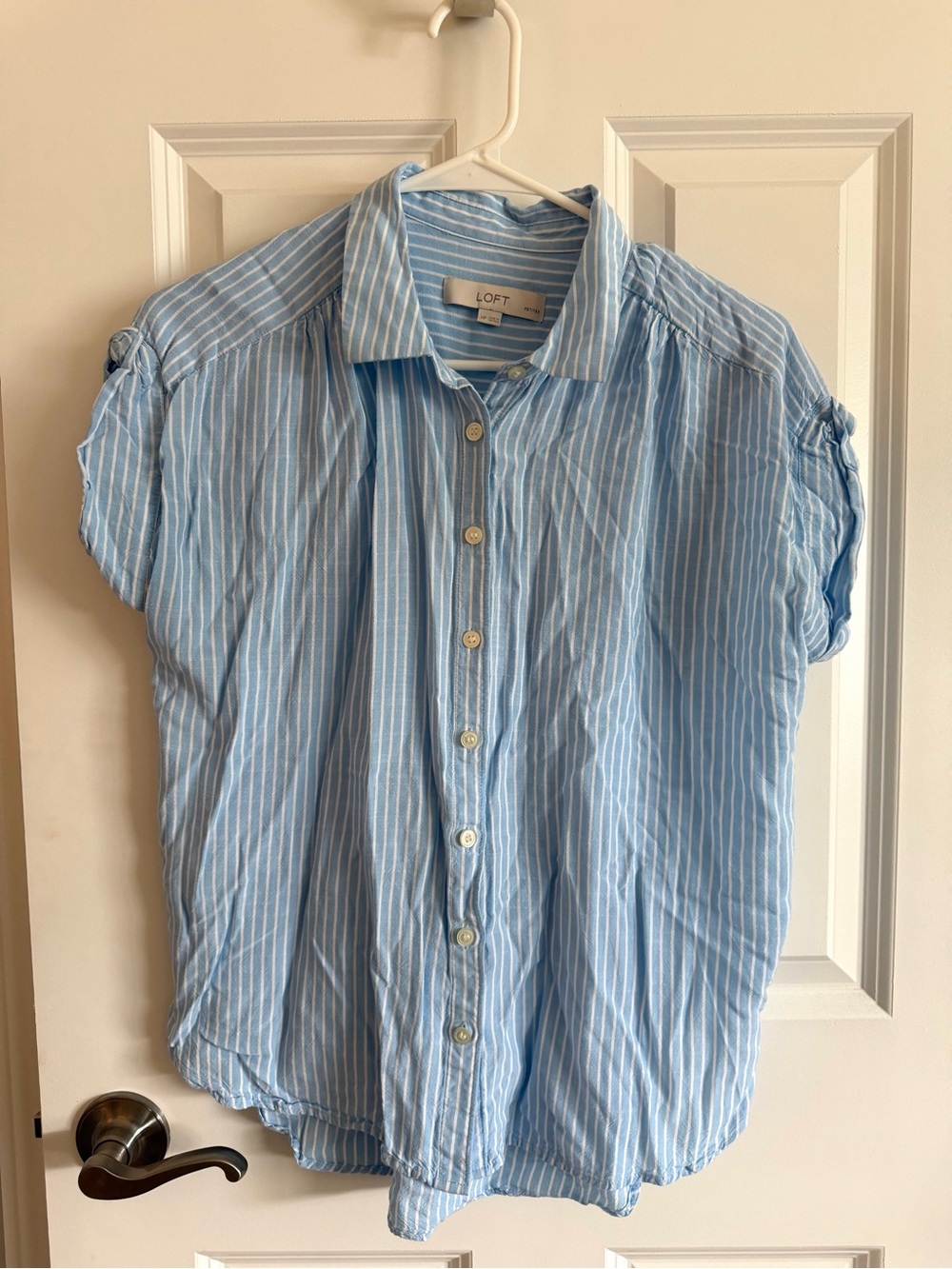 LOFT Light Blue and White Striped Short Sleeve Button-Up Shirt | Size MP